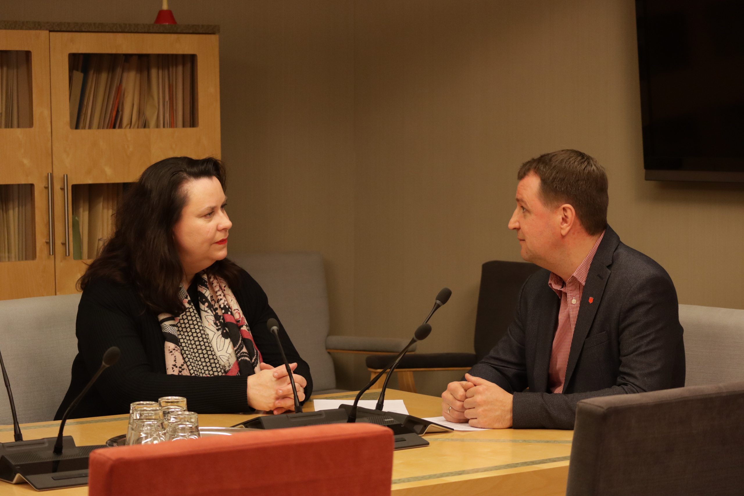 Johanna Ojala-Niemelä ja Eduard Odinets: Perustuslailliset oikeudet on taattava myös kriisien aikana